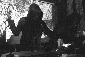 Droning Room & [ьɔː]